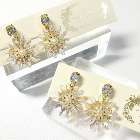 Daisy bijou/ピアス イヤリング (✣ゴールドカラー金具)