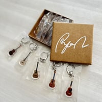 歴代11本ウクレレアクリルキーホルダー