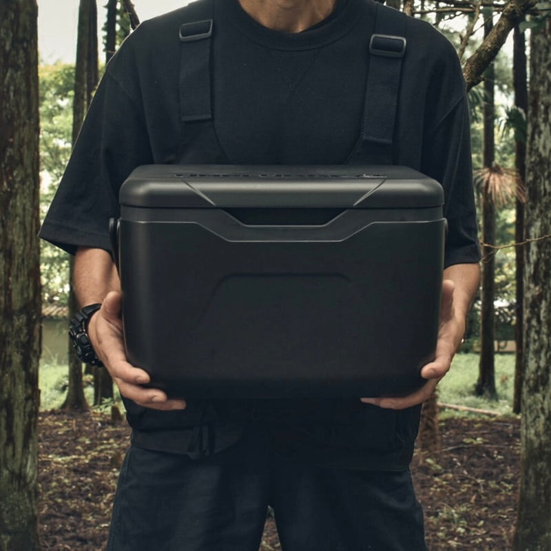アンプラグドキャンプ CHILL 10.5L クーラーボックス 小型 保冷剤付き 蓋裏に装着可能