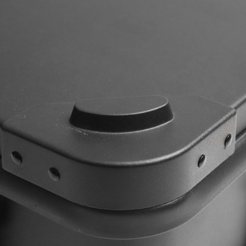 完売 廃盤 再入荷なし ブラックアルミコンテナ Sサイズ 約 30L マルチ