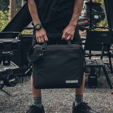 アルミコンテナ ボックス 黒 30L アンプラグドキャンプ　UNPLUGGED アルミコンテナ ボックス 黒 30L アンプラグドキャンプ UNPLUGGED