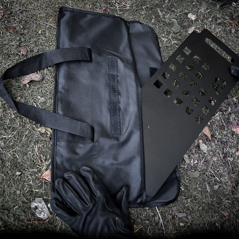 焚き火　テーブル　ブラック メタル製 収納バッグ付き 焚き火 テーブル ブラック メタル製 収納バッグ付き キャンプ