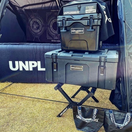 UNPLUGGED CP アンプラグドキャンプ オリジナルクーラーボックス CHILL 35 QT ブラック 黒 倉庫