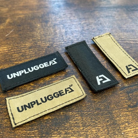 ベルクロワッペン フルスペルロゴ タイプ PT.1 ブラック 1種 1枚 UNPLUGGED CP アンプラグドキャンプ 自社 メール便