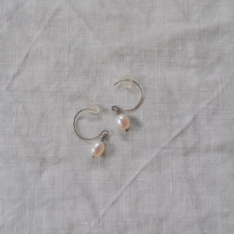 freshwater pearl pierced earrings/mousse