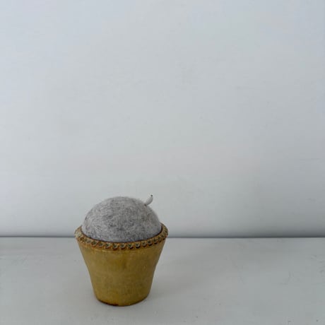 pincushion/Shimizu Yuriko