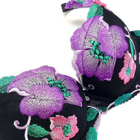 お買い得！！　3/4カップ♡フラワー刺繡のブラジャー