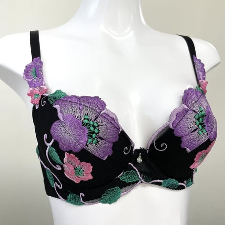お買い得！！　3/4カップ♡フラワー刺繡のブラジャー