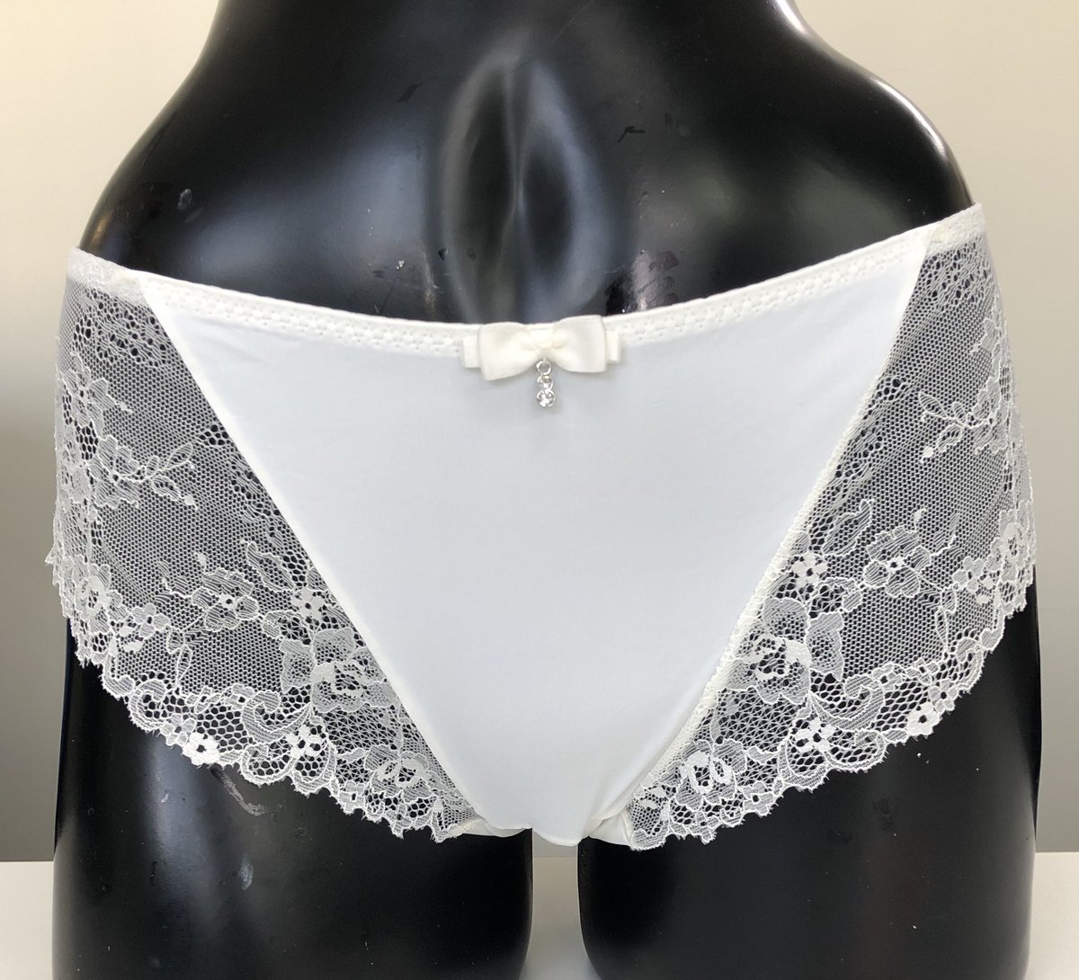 【イタリア製】Chloe クロエ ホワイト バルーンショーツ 34 イタリア製】Chloe クロエ ホワイト バルーンショーツ 34 - メルカリ