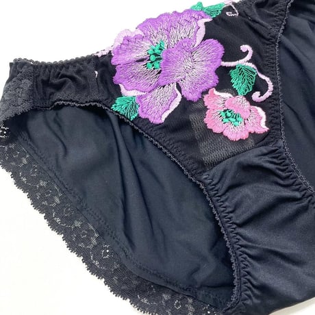 お買い得！！　フラワー刺繡のショーツ