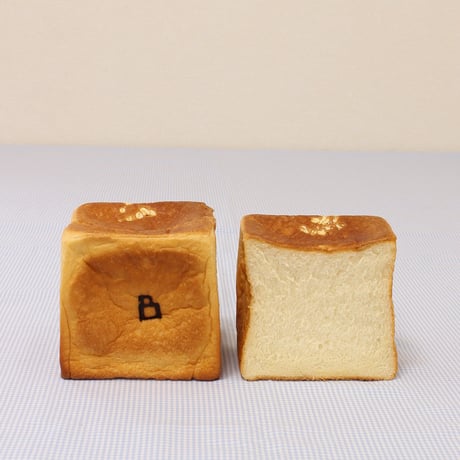 【冷凍・ハーフサイズ】こだわりの食パン2斤セット (半斤×4)