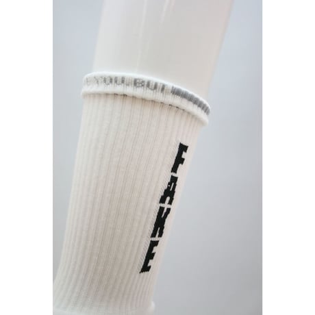 NEWUP | FAKE  | White