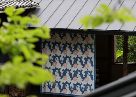 正藍型染風呂敷 / つるはな紋