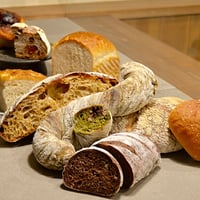 NEW【6月11日(木)〜15日(月)ご到着便】季節のパンセット