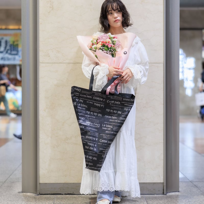 女性像オーナメント 花束付き 高さ約1m10cm ￥28000送料込み 楽天市場