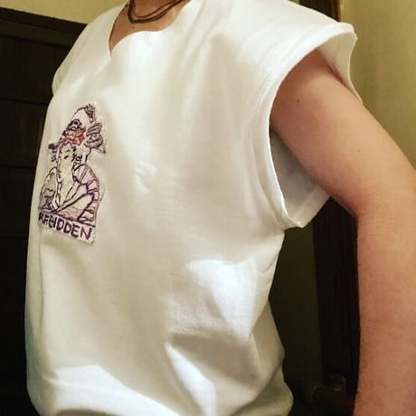 切りっぱなしスウェットTシャツ(新品リメイク、送料着払い)
