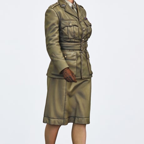 イギリス 補助地方義勇軍 行進するエリザベス・ウィンザー2級准大尉 1945年