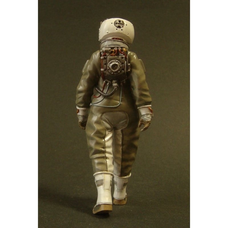 1:20 シュトラール女性宇宙飛行士 01 STRAHL FEMALE ASTRONAUTIN