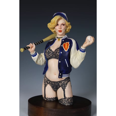 1:10 25TH TEAM GIRL BUST