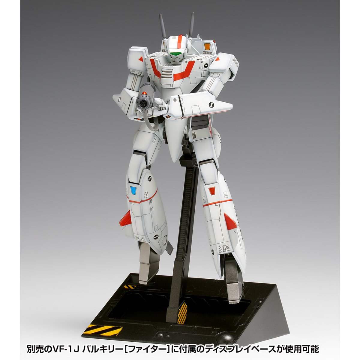 TOMYTEC VF-1J VALKYRIE バトロイドモード SHIPPING AT SEP] 1:100 VF-1J バルキリー［バトロイド］マルチプ