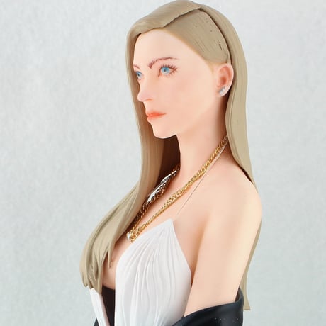 1:8 BEAUTIE 01 BUST