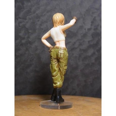 1:20 傭兵軍女性パイロット【陸上仕様】MERCENARY ARMY FEMALE PIROT 【GROUND】