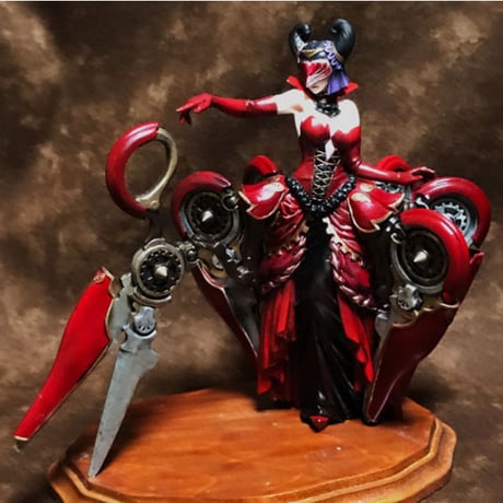 In WonderLand : QUEEN OF HEARTS