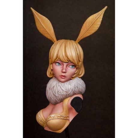 深夜の蛾嬢 LADY MOTH OF THE DAWN BUST
