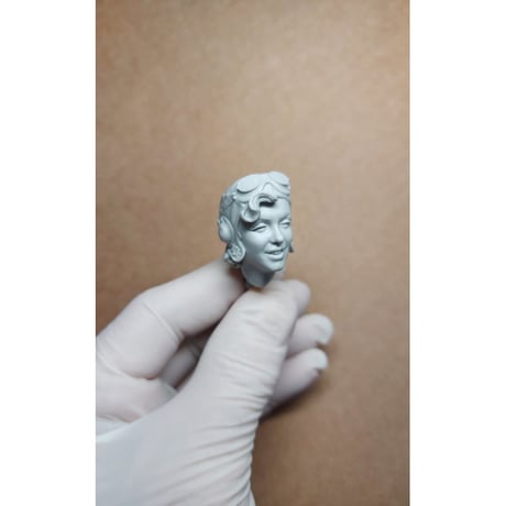 1:10 A2 GIRL BUST