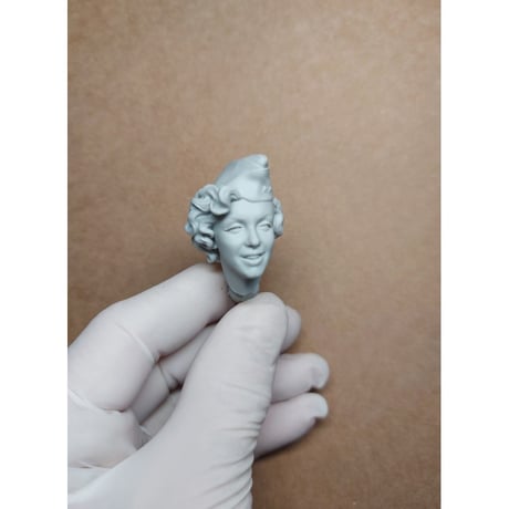 1:10 A2 GIRL BUST