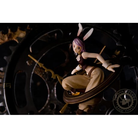 In WonderLand : THE WHITE RABBIT