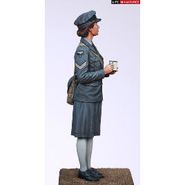 レディースミッション ドイツ空軍 通信補助員 フローラ・ボーマン