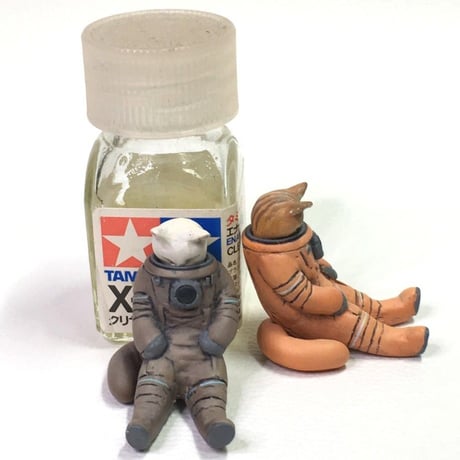 宇宙服ネコ 「ねたんぽぽ」TAMPOPO ASLEEP