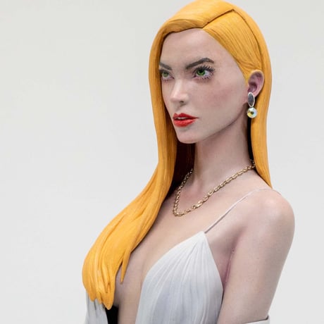 1:8 BEAUTIE 01 BUST