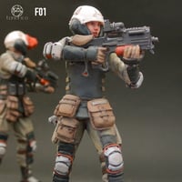 1:20 女性整備士(B) マルティナ技士 FEMALE MECHANIC B 