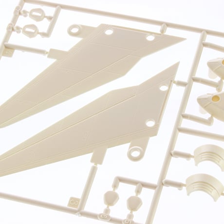 1:72 VF-19EF/A バトロイド イサム・スペシャル “マクロスF” ISAMU SPECIAL "MACROSS FRONTIER"