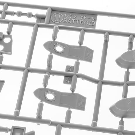 1:72 VF-19EF/A バトロイド イサム・スペシャル “マクロスF” ISAMU SPECIAL "MACROSS FRONTIER"