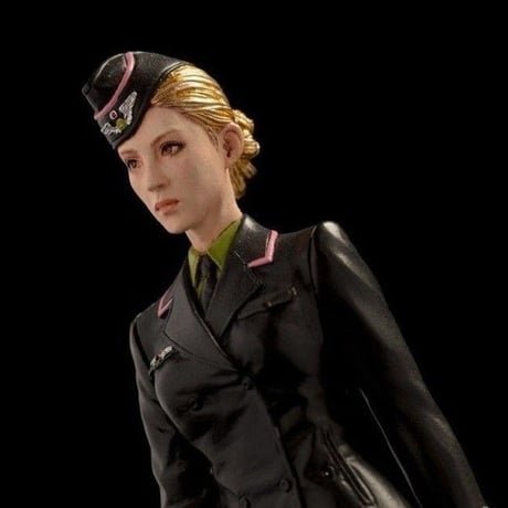 1:20 シュトラール軍 女性士官 STRAHL FEMALE OFFICER