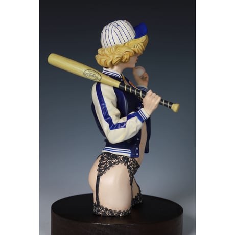 1:10 25TH TEAM GIRL BUST