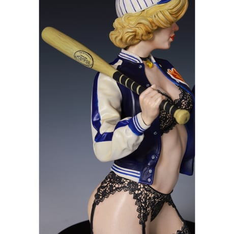 1:10 25TH TEAM GIRL BUST