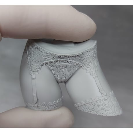 1:10 25TH TEAM GIRL BUST