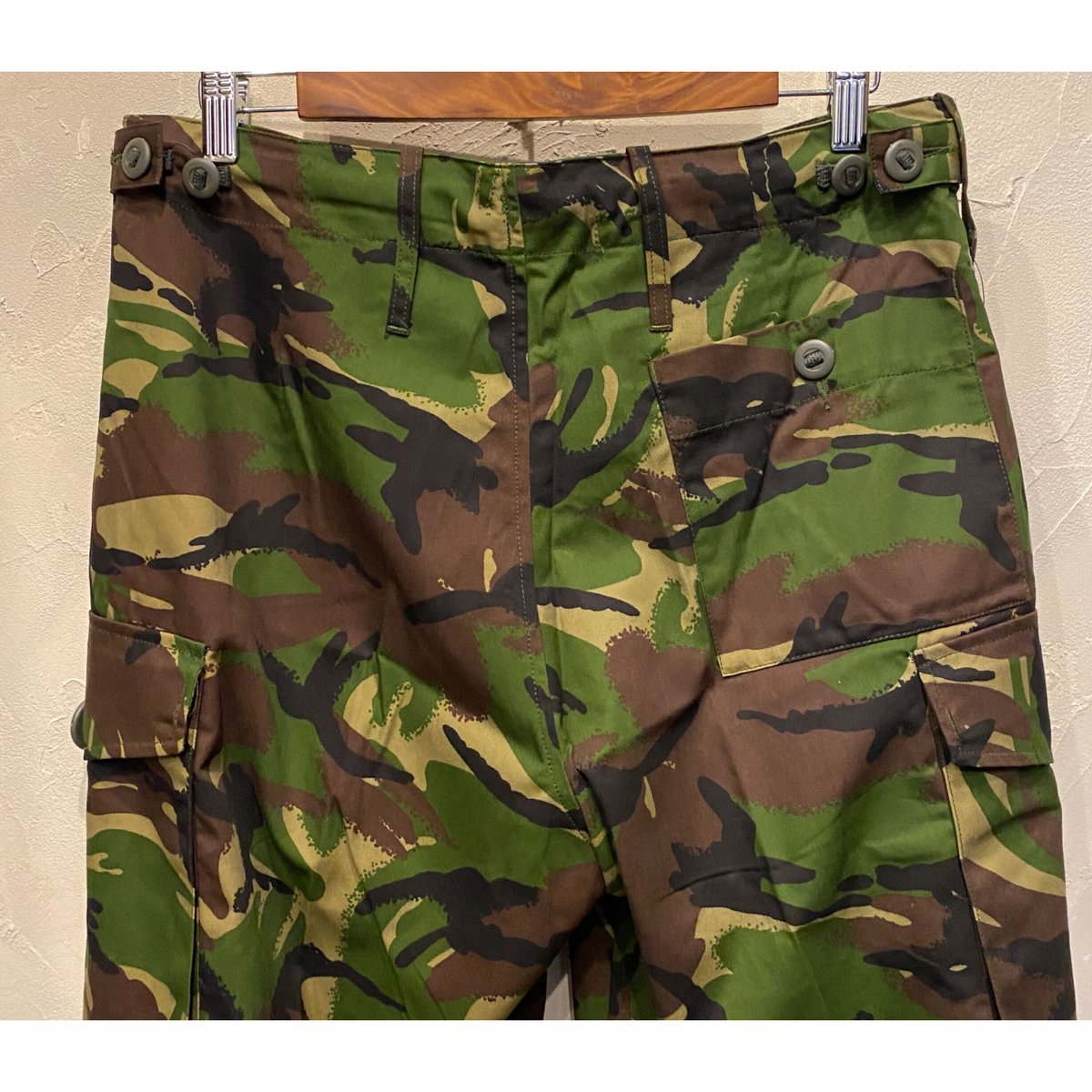 イギリス軍 ライトウェイト DPMカモフラージュ カーゴパンツsize84