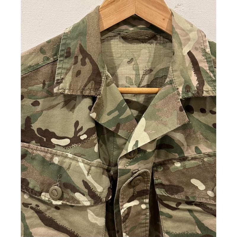 イギリス軍 UBACシャツ EP MTPカモ M（ベルクロパネルパッチ付） イギリス軍 UBACシャツ EP MTPカモ M（ベルクロパネルパッチ付