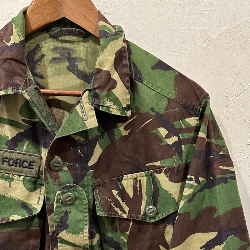 イギリス軍 放出品 カムフラージュネット DPM 偽装網 2 x 2.5 m イギリス軍 放出品 カムフラージュネット DPM 偽装網 2 x 2.5 m