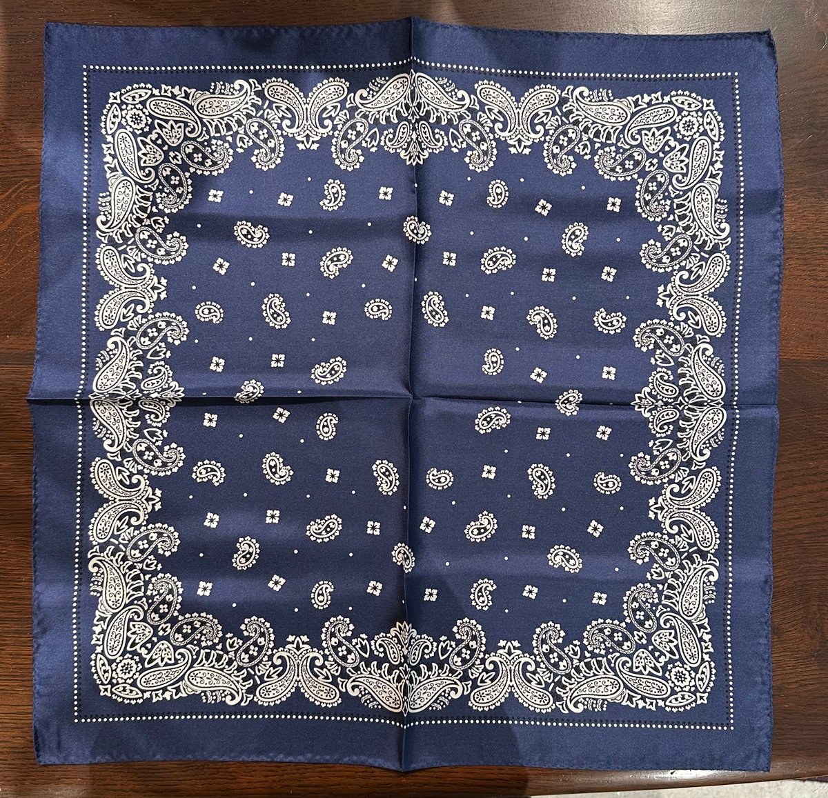 Bon Vieux オリジナル バンダナ柄ネッカチーフ　#ネイビー fit=scale-down,w=1200