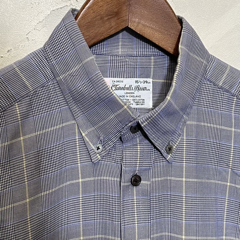 ターンブル&アッサー TURNBULL & ASSER SHIRTMAKERS ターンブル&アッサー」のカジュアルシャツを洒脱に着こなそう