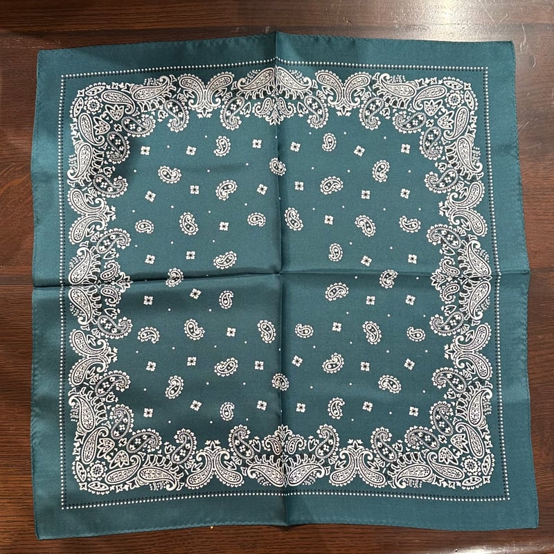 Bon Vieux オリジナル バンダナ柄ネッカチーフ　#ネイビー Bon Vieuxのシルクネッカチーフを購入しました。 - ビジネスマンの