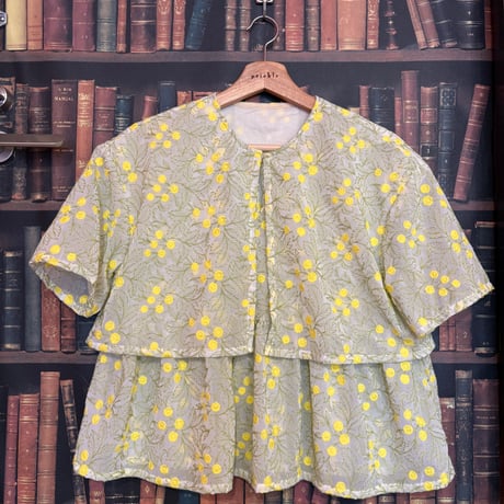 ミモザ刺繍　ボレロみたいなプルオーバー
