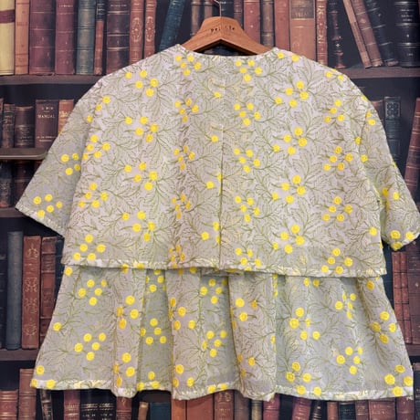 ミモザ刺繍　ボレロみたいなプルオーバー