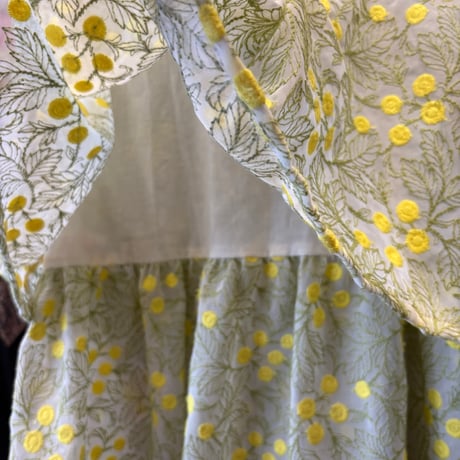 ミモザ刺繍　ボレロみたいなプルオーバー